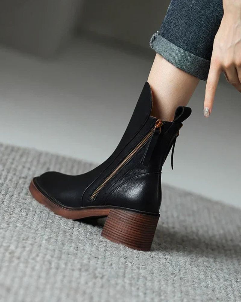Pernelle – Leather Boots with Square Heel