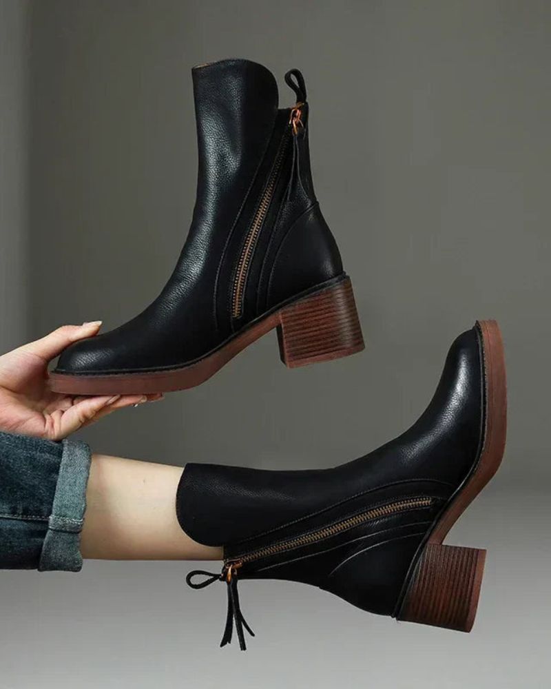 Pernelle – Leather Boots with Square Heel