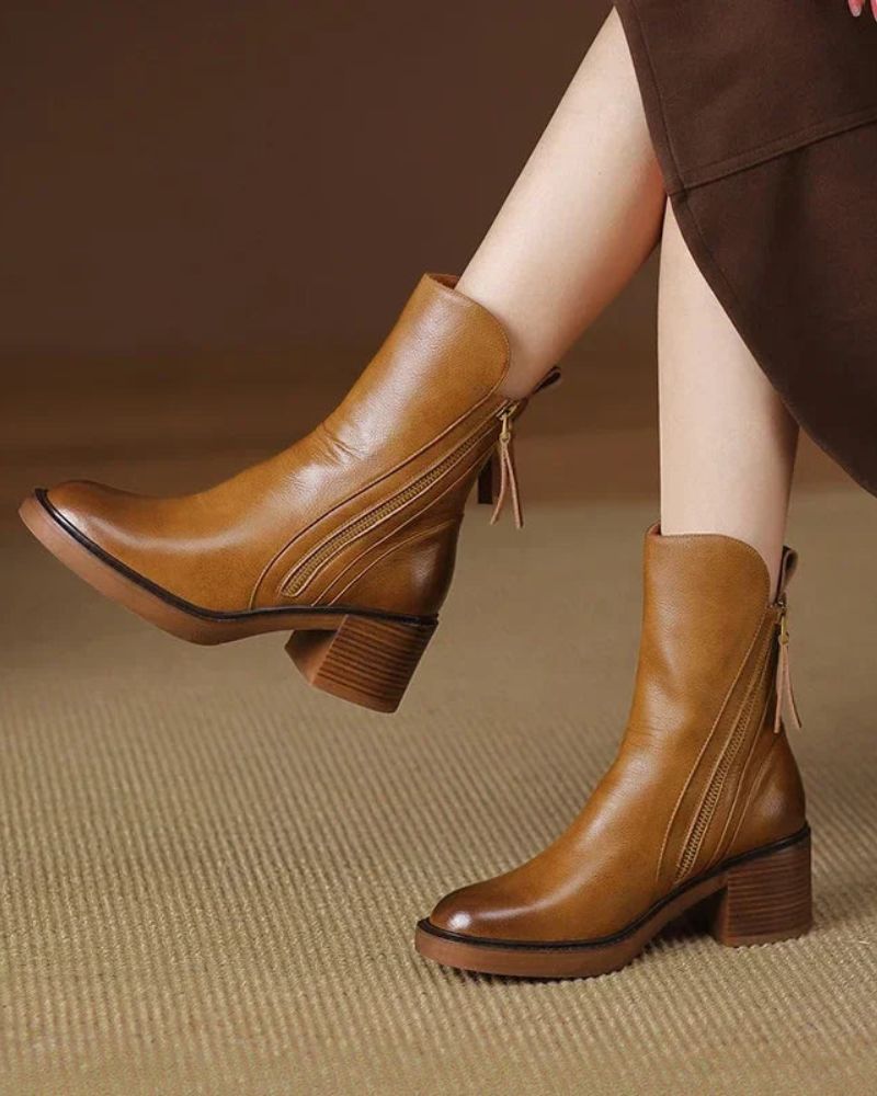 Pernelle – Leather Boots with Square Heel