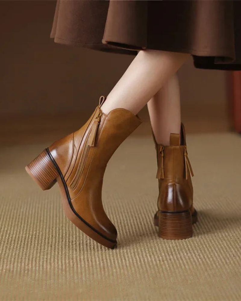 Pernelle – Leather Boots with Square Heel