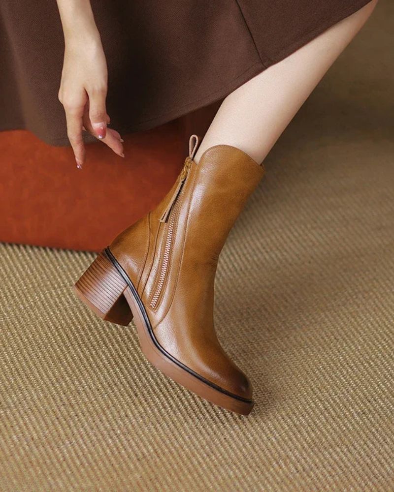 Pernelle – Leather Boots with Square Heel