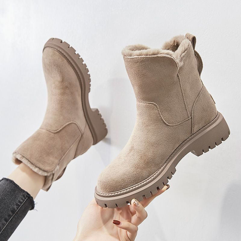 Mathilde – Warm Faux Suede–Look Boots