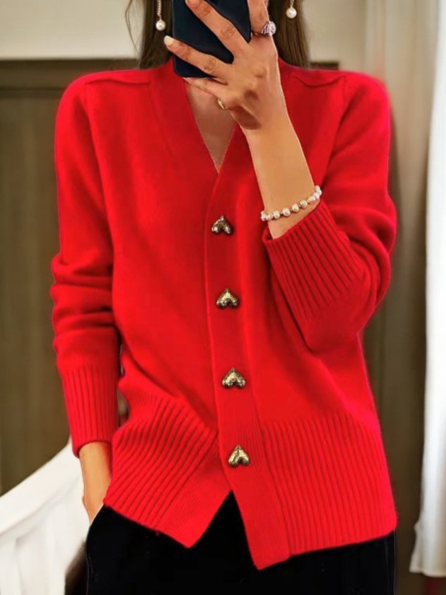 Agnès – Cardigan with Gold Heart Buttons