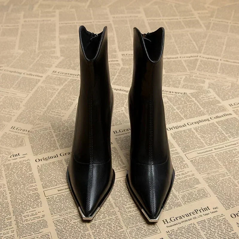Noémie – Chelsea Ankle Boots with Metallic Toe