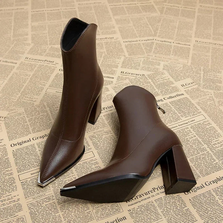 Noémie – Chelsea Ankle Boots with Metallic Toe