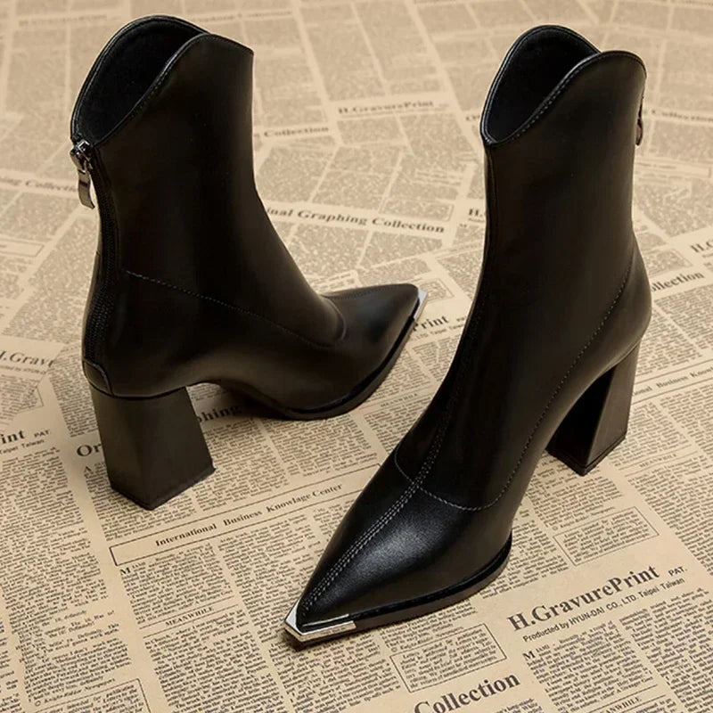 Noémie – Chelsea Ankle Boots with Metallic Toe