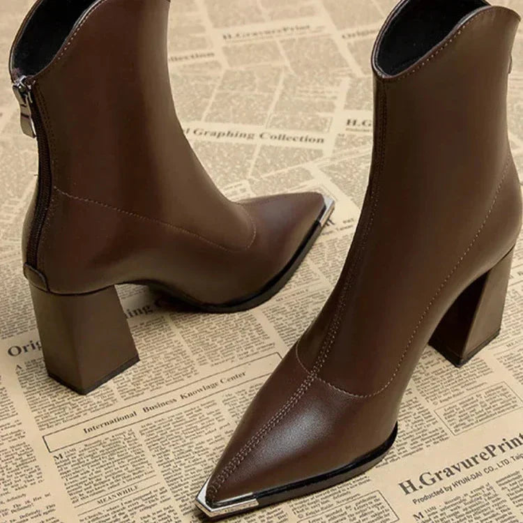 Noémie – Chelsea Ankle Boots with Metallic Toe
