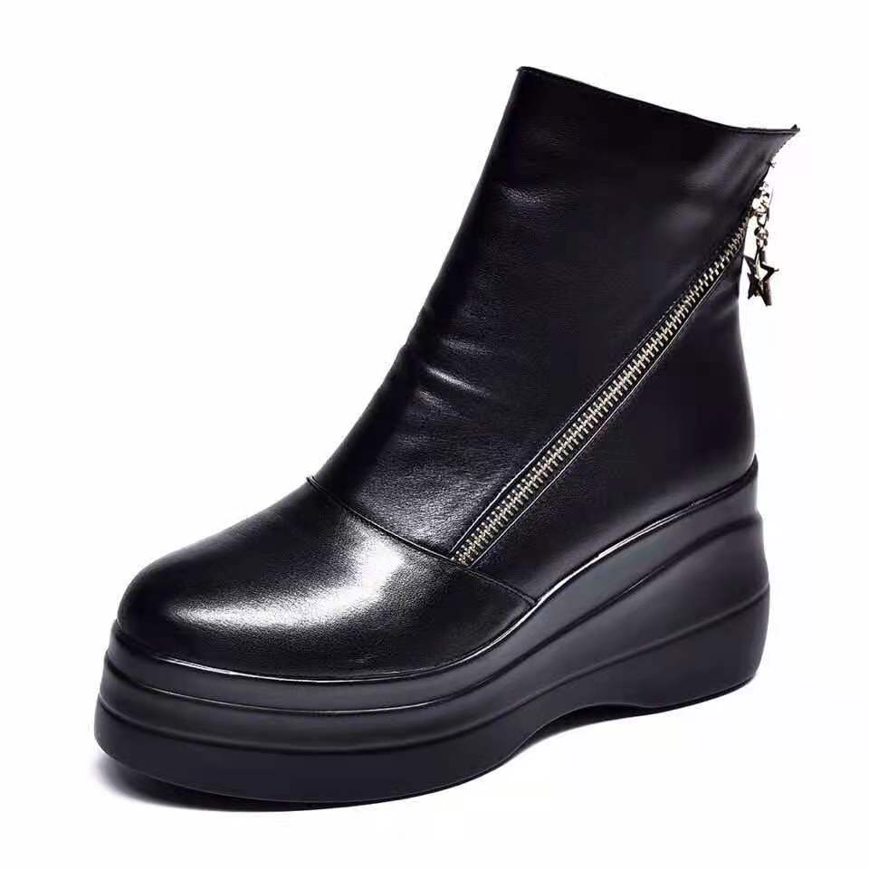 Aurélia – Leather Wedge Ankle Boots with Diagonal Zipper