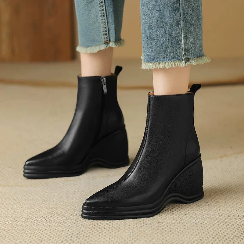 Ophélie – Comfortable Pointed Ankle Boots with Wedge Heel