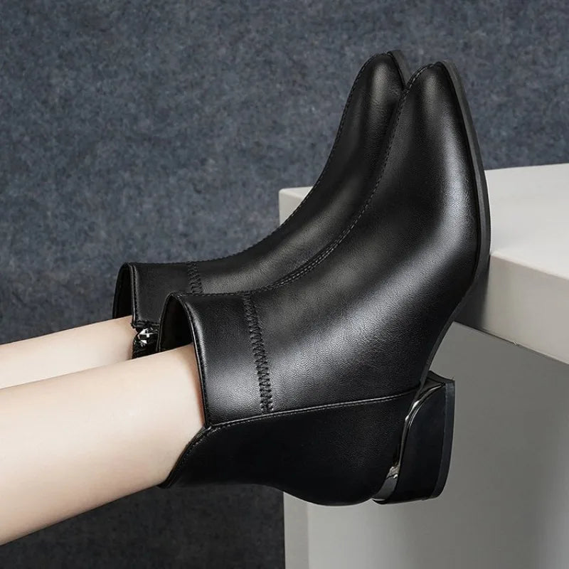 Bérénice – Lined Pointed-Toe Ankle Boots