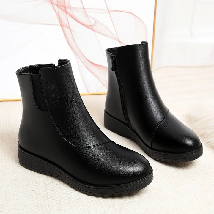 Elisa – Fleece-Lined Ankle Boots with Side Zipper