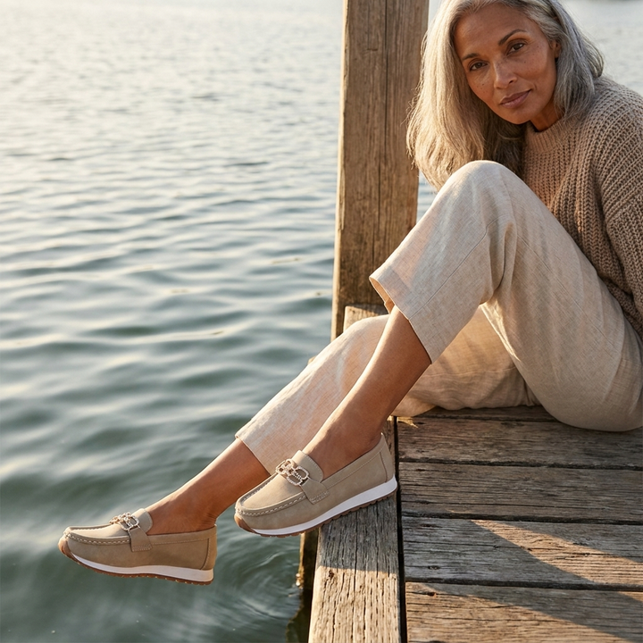 Emma - Chic Diamond Buckle Loafers