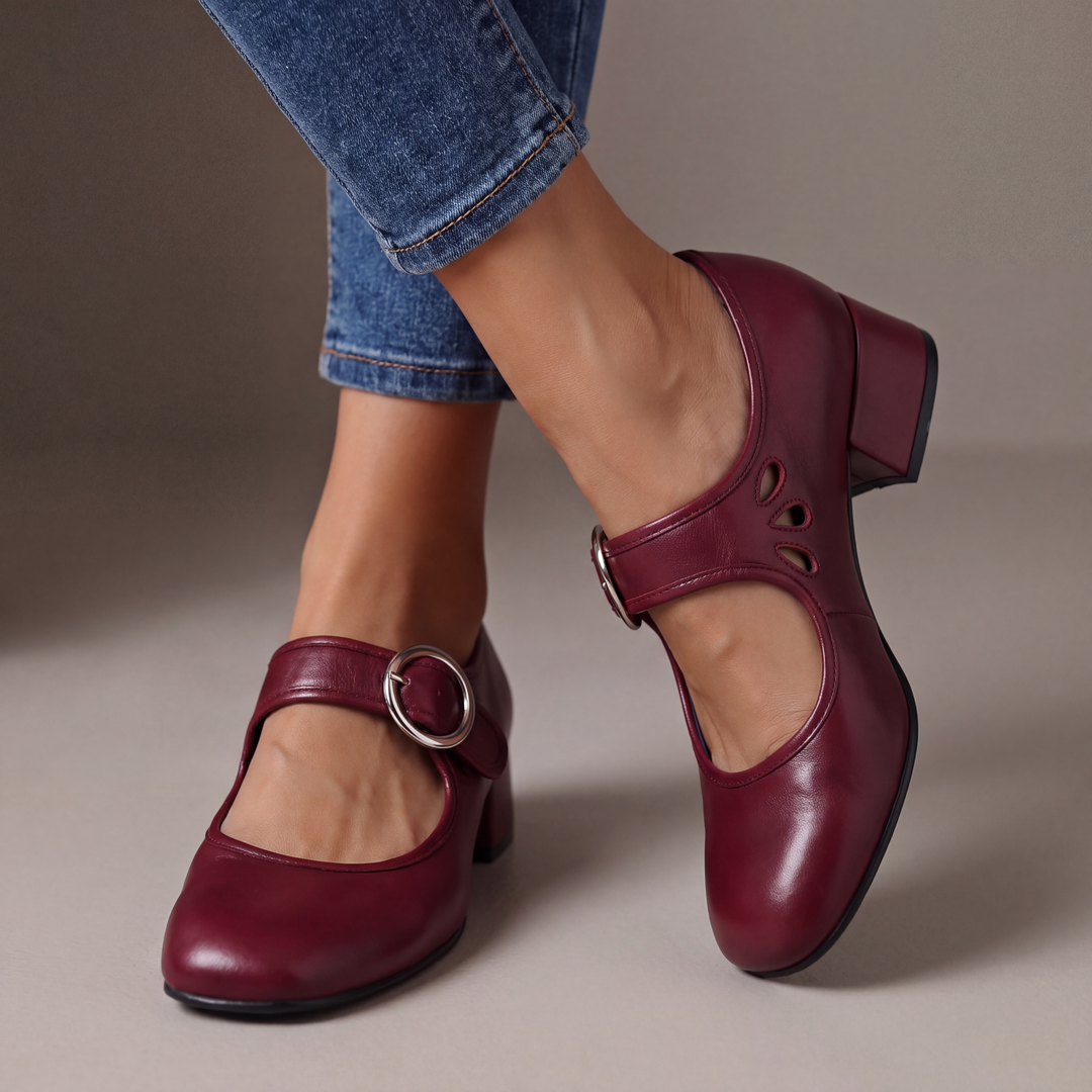 Josette – Strap Pumps