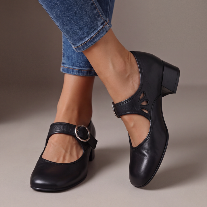 Josette – Strap Pumps