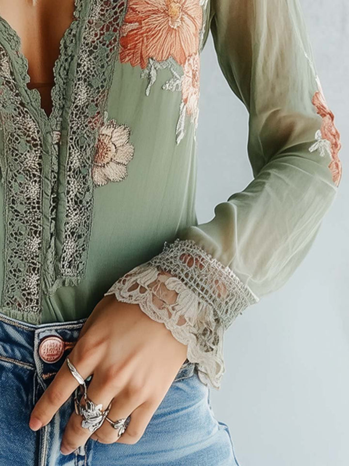 Sienna | Lace Trim Floral Blouse