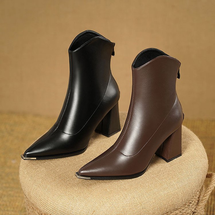 Noémie – Chelsea Ankle Boots with Metallic Toe