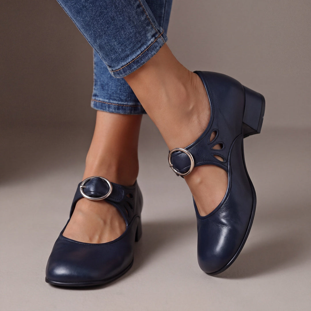 Josette – Strap Pumps