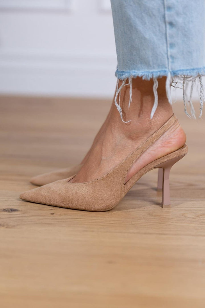Costanza | Elegant Pointed-Toe Pumps