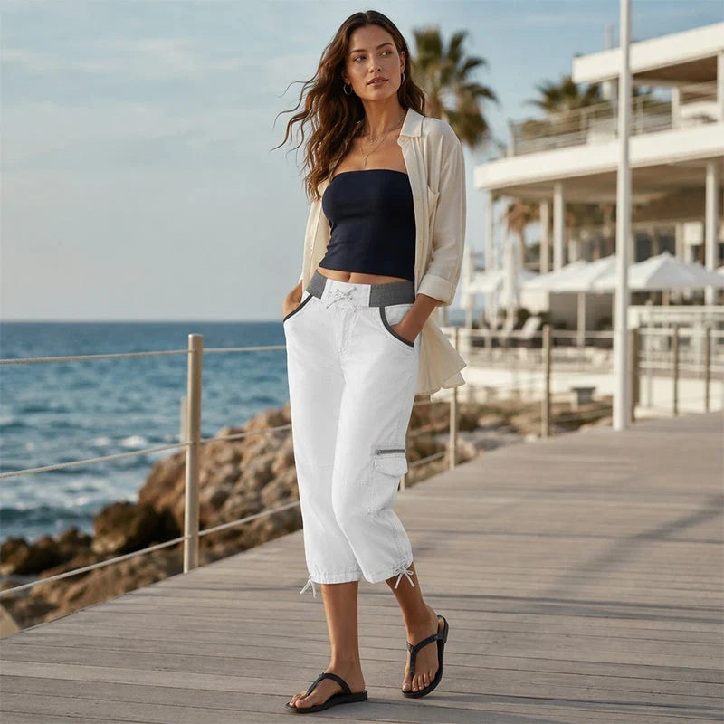 Abril - High-waisted capri cargo trousers