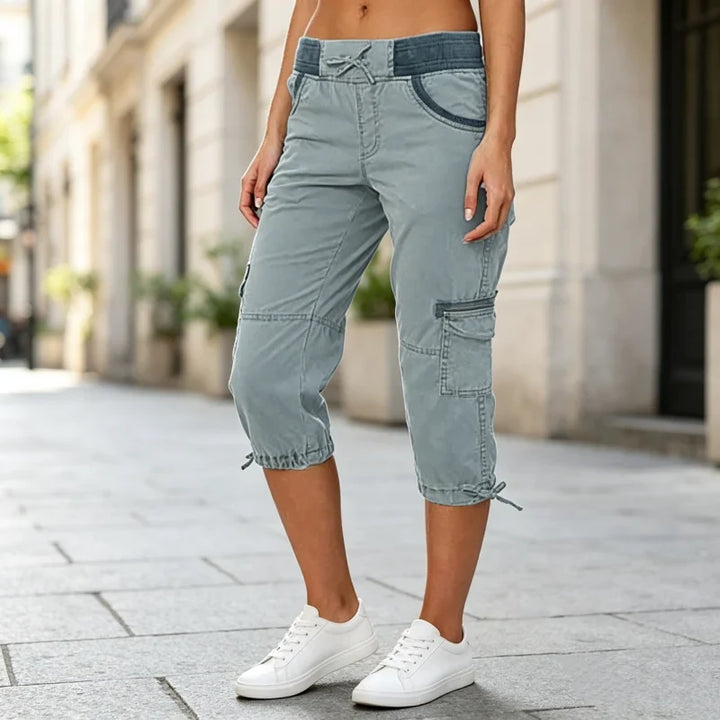 Abril - High-waisted capri cargo trousers